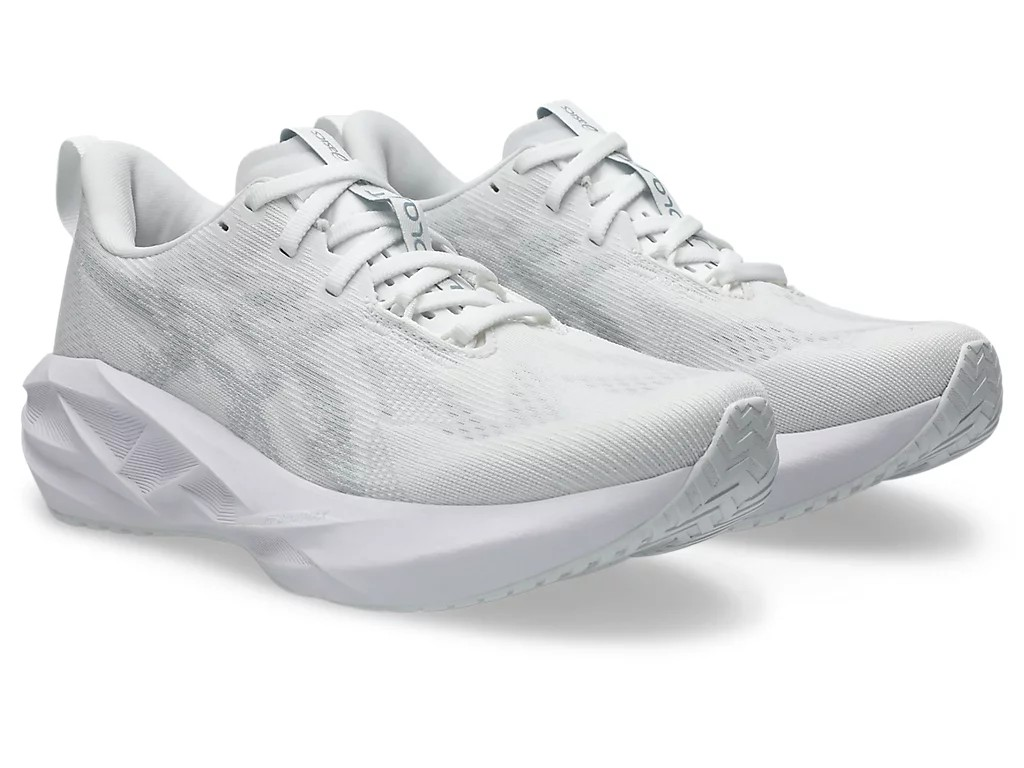 Women's ASICS Novablast 5