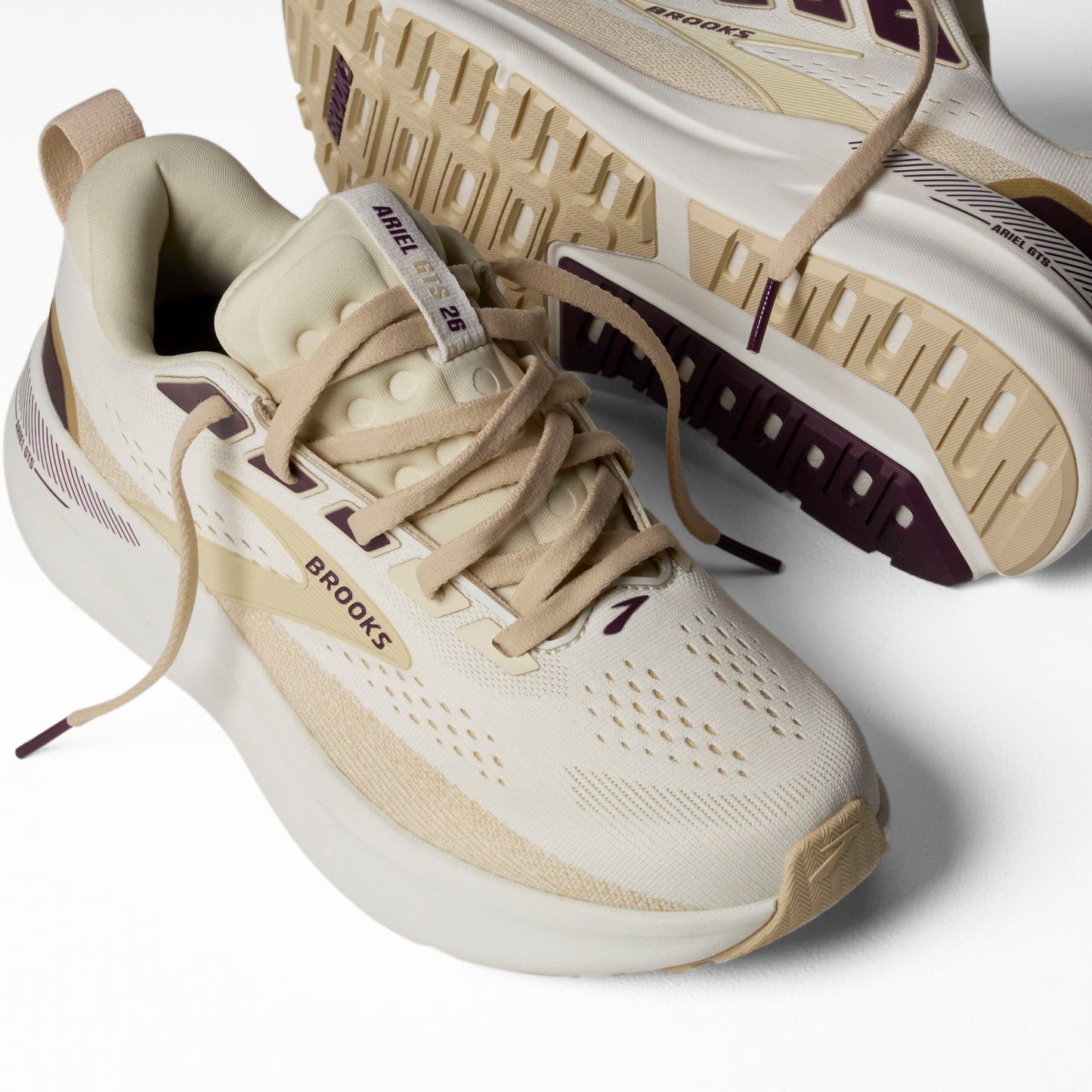 Women's Brooks Ariel GTS 26