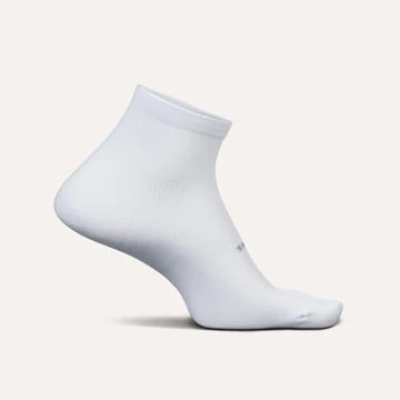 Feetures High Performance Ultra Light Quarter Socks (White)