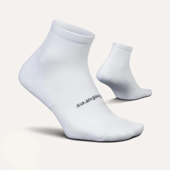 Feetures High Performance Ultra Light Quarter Socks (White)